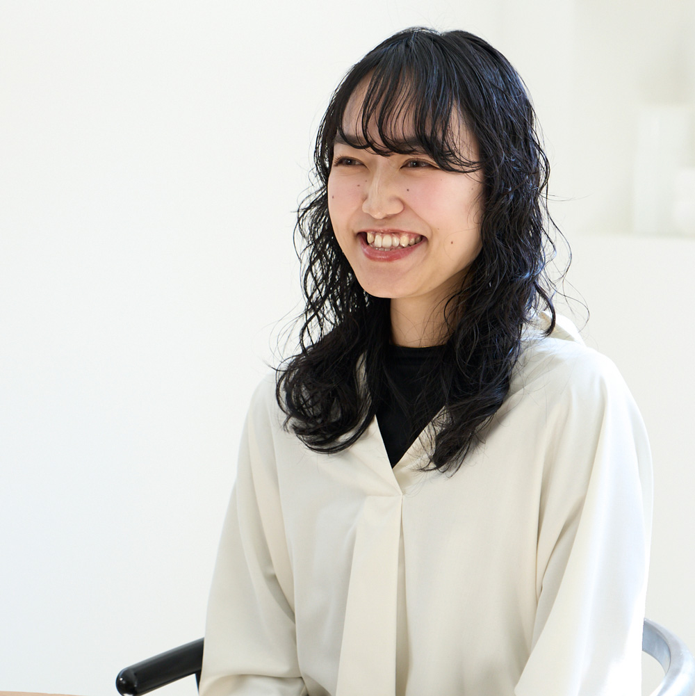 髙根澤 美里｜Marketer｜LiB.Design